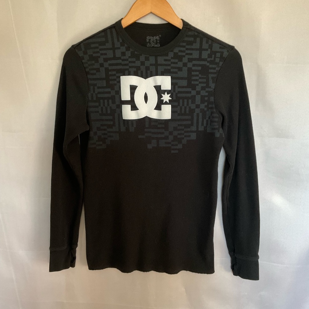 Vintage Y2K DC Waffle Knit Thermal Long Sleeve Graphic Tee